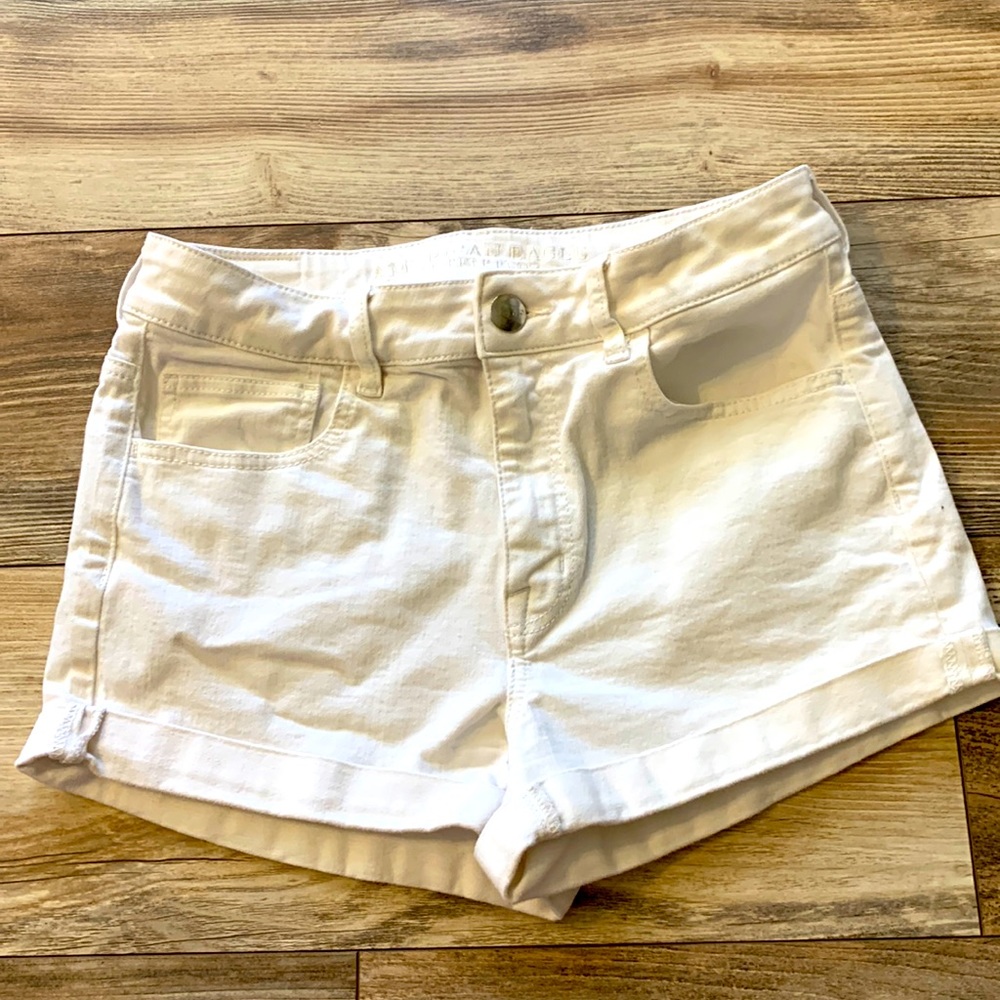 American Eagle Super Super Stretch jean shorts White Size 10